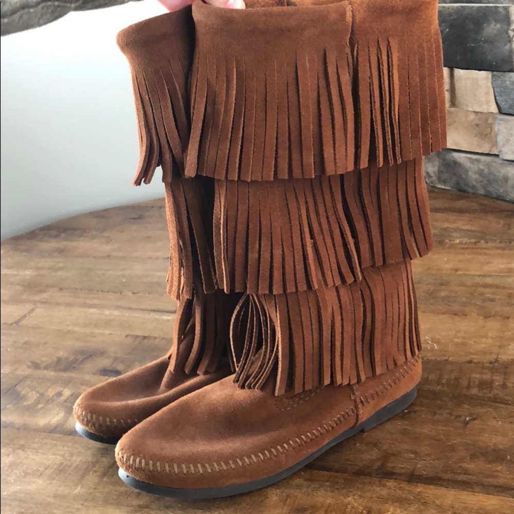 Minnetonka fringe boots!